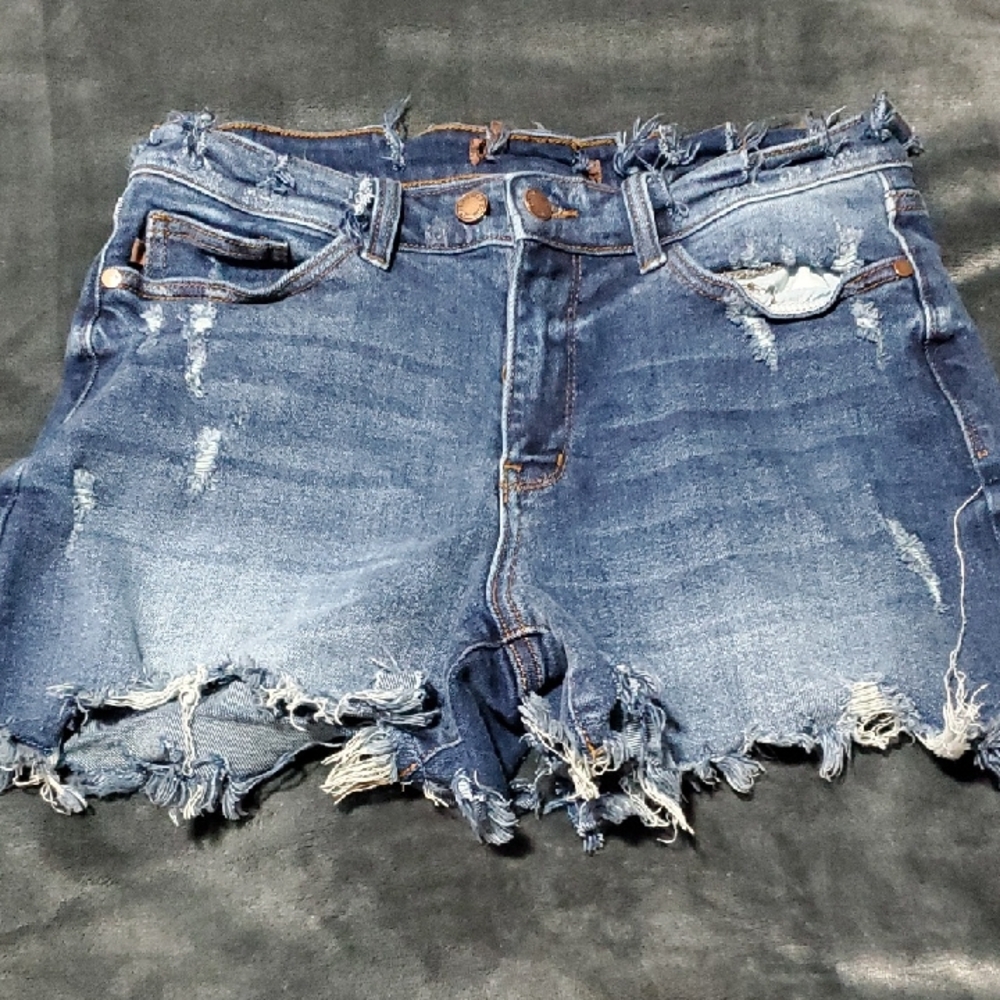 Judy Blue Frayed Hem Distressed Denim Shorts - Blue Double Button